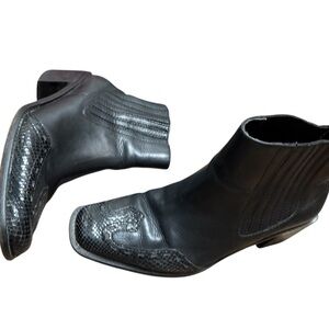 CEM size 8 EUC/GIV block heel  Western Boots with reptile toe pattern